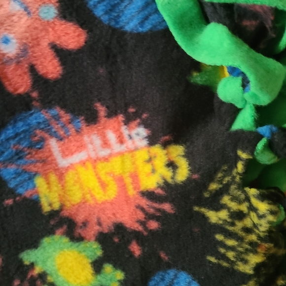 Little Monsters Blanket. - Picture 5 of 8